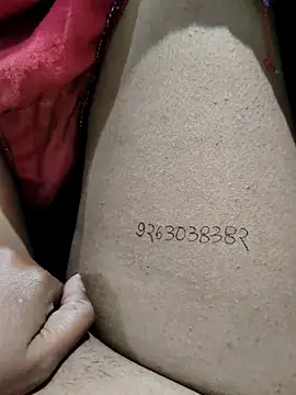 Snapshot of auntybbk chatting on 11-30-25, 07:07 auntybbk online show from 11-30-25, 07:07