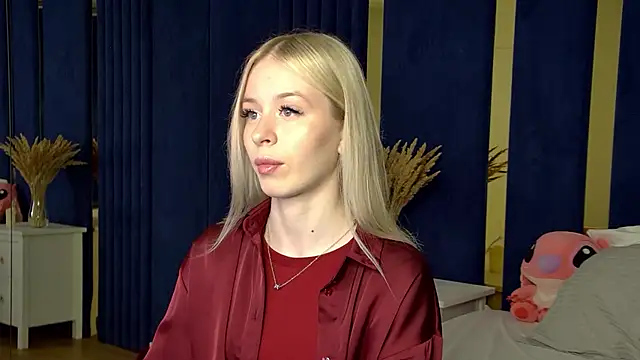 Snapshot of MiaGraces chatting on 11-11-25, 06:08 MiaGraces online show from 11-11-25, 06:08