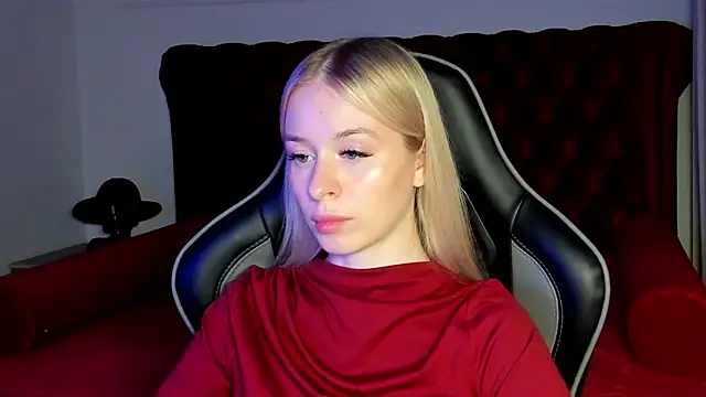 Snapshot of MiaGraces chatting on 11-24-25, 05:12 MiaGraces online show from 11-24-25, 05:12