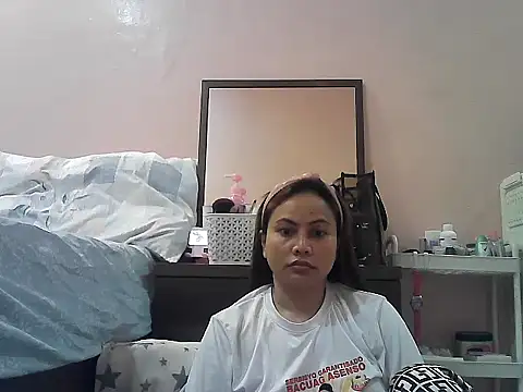 Snapshot of Amarrahlyn chatting on 05-12-26, 09:34 Amarrahlyn online show from 05-12-26, 09:34