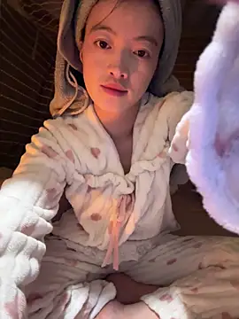 Tramy xx online show from 10-16-25, 03:24