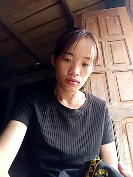 Snapshot of ChanKyn chatting on 10-06-25, 08:12 ChanKyn online show from 10-06-25, 08:12