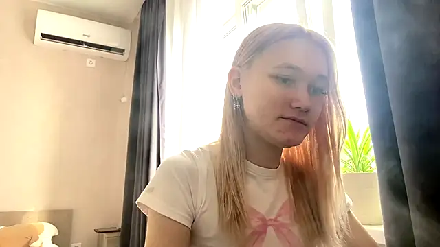 TwinedPeril online show from 10-08-25, 07:06