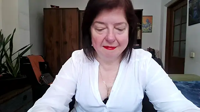 Snapshot of Violet_Pulse chatting on 04-18-26, 08:51 Violet Pulse online show from 04-18-26, 08:51
