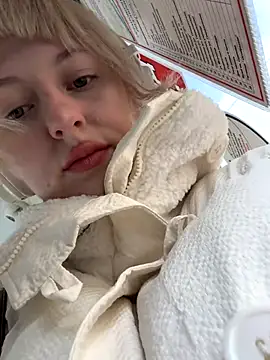 RonnieKiss online show from 10-12-25, 04:55