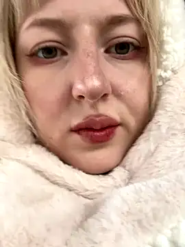 RonnieKiss online show from 10-14-25, 05:08