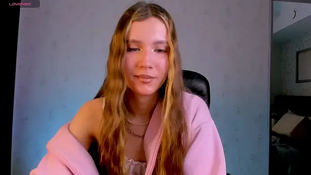 Snapshot of babyy_gloria chatting on 12-22-25, 12:40 babyy gloria online show from 12-22-25, 12:40