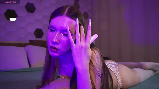 Snapshot of babyy_gloria chatting on 02-14-26, 04:04 babyy gloria online show from 02-14-26, 04:04