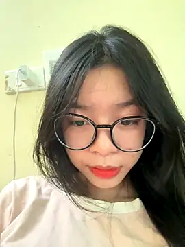 Snapshot of mau15_ chatting on 10-11-25, 02:11 mau15 online show from 10-11-25, 02:11