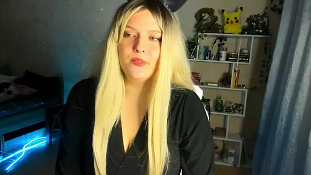 Snapshot of Alice_Casey_new chatting on 10-15-25, 06:41 Alice Casey new online show from 10-15-25, 06:41