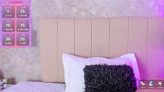 Snapshot of Daksha_a chatting on 11-17-25, 06:35 Daksha a online show from 11-17-25, 06:35