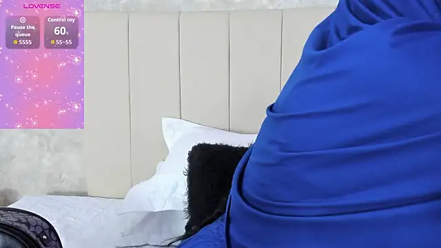 Snapshot of Daksha_a chatting on 11-25-25, 06:41 Daksha a online show from 11-25-25, 06:41