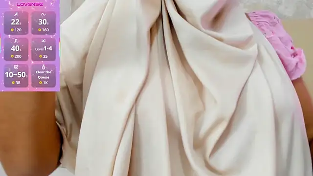 Snapshot of Daksha_a chatting on 02-10-26, 06:45 Daksha a online show from 02-10-26, 06:45