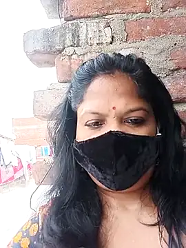 Snapshot of Mona_darling21 chatting on 09-27-25, 05:34 Mona darling21 online show from 09-27-25, 05:34