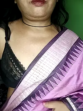 Snapshot of Mona_darling21 chatting on 10-06-25, 06:38 Mona darling21 online show from 10-06-25, 06:38