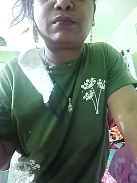 Snapshot of Mona_darling21 chatting on 03-14-26, 04:29 Mona darling21 online show from 03-14-26, 04:29
