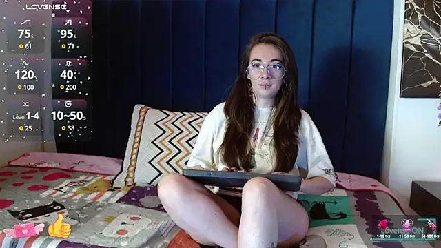 Snapshot of Violet_wish chatting on 09-20-25, 01:56 Violet wish online show from 09-20-25, 01:56