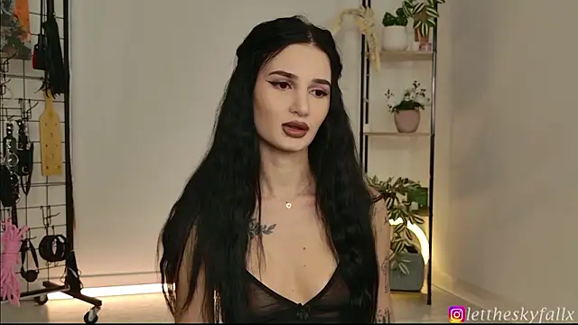 lettheskyfallx online show from 03-18-26, 11:19