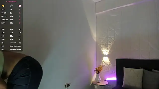 EmillyLim online show from 04-09-26, 08:25