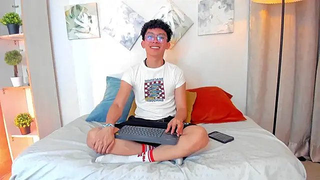 liam twiink online show from 01-18-26, 02:37