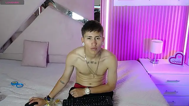 oblivionlove online show from 10-04-25, 02:15