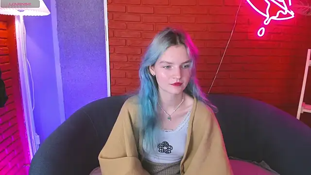 Snapshot of Lika_Sky chatting on 10-16-25, 04:08 Lika Sky online show from 10-16-25, 04:08
