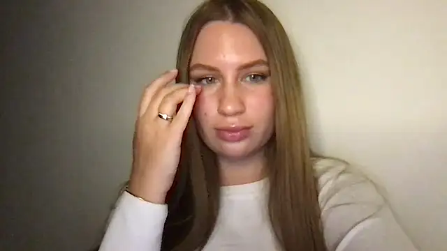 Snapshot of goodgirl2332 chatting on 09-23-25, 08:56 goodgirl2332 online show from 09-23-25, 08:56