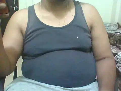 Snapshot of mr_plum1 chatting on 05-31-26, 05:31 mr plum1 online show from 05-31-26, 05:31