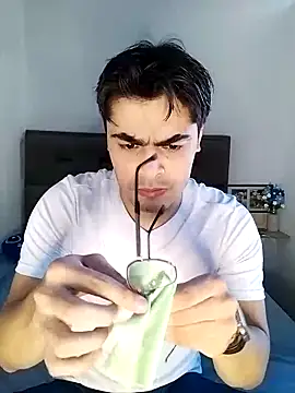 Mason grey online show from 11-27-25, 06:10