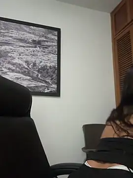 Julieta Duque online show from 06-24-26, 04:22