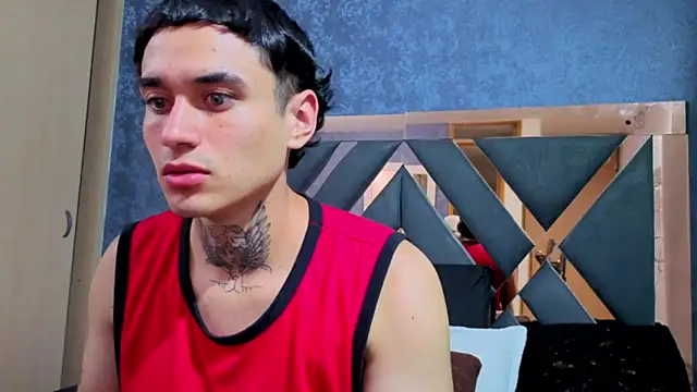 Snapshot of owen_desmond chatting on 09-27-25, 02:16 owen desmond online show from 09-27-25, 02:16