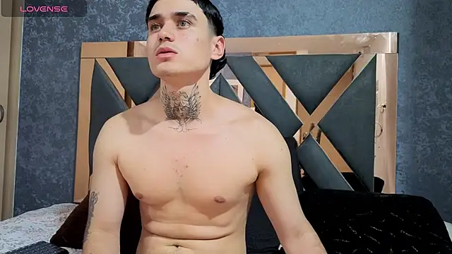 Snapshot of owen_desmond chatting on 10-09-25, 02:09 owen desmond online show from 10-09-25, 02:09