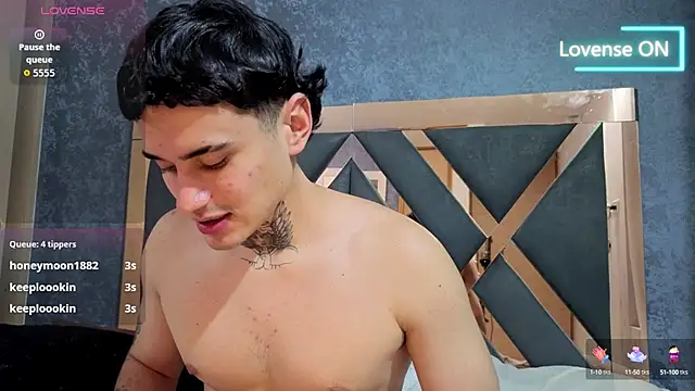 Snapshot of owen_desmond chatting on 10-13-25, 02:22 owen desmond online show from 10-13-25, 02:22