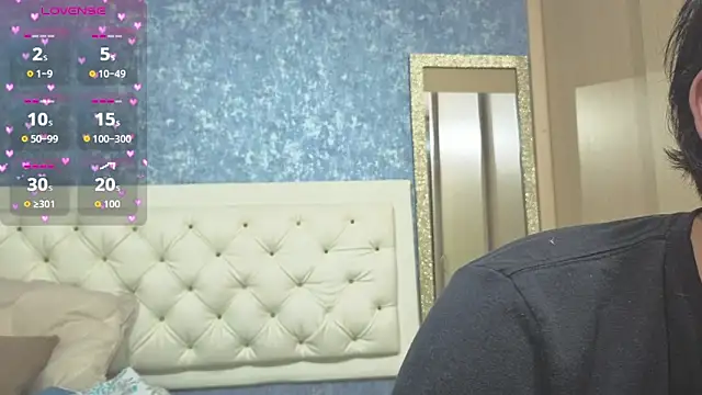 Snapshot of owen_desmond chatting on 10-22-25, 02:56 owen desmond online show from 10-22-25, 02:56