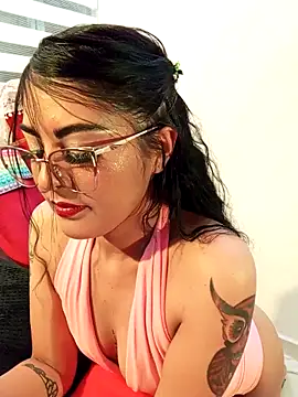 ValeNiitaLuv online show from 11-25-25, 02:33