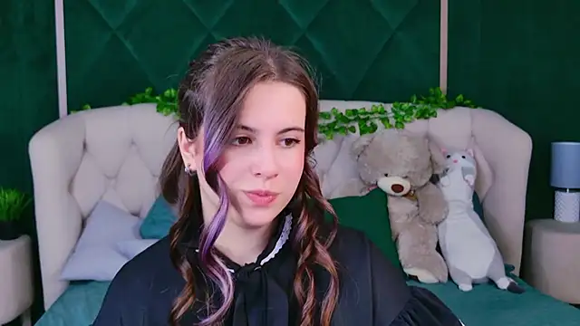 Akira Halls online show from 11-15-25, 08:49