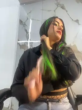 IsaDiiaz online show from 04-19-26, 05:07