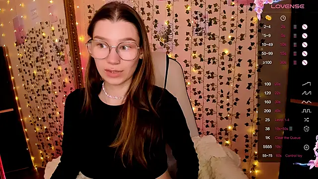 LinaBlossom  online show from 02-28-26, 07:53