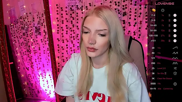 LinaBlossom  online show from 03-31-26, 02:35