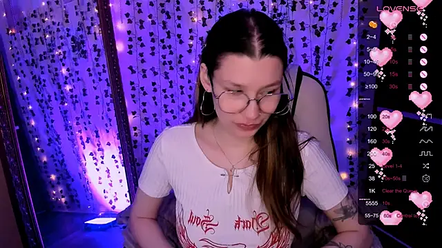 LinaBlossom  online show from 04-04-26, 03:49