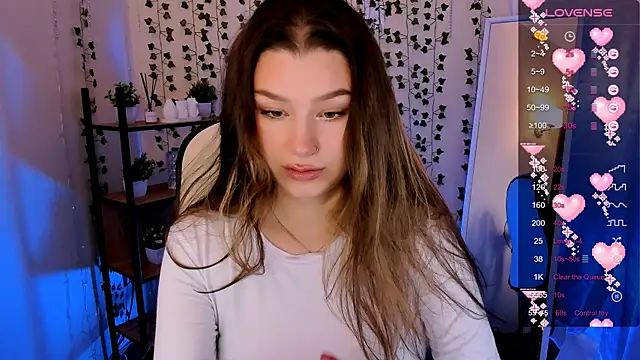 LinaBlossom  online show from 07-11-26, 05:21