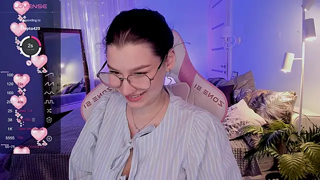 LinaBlossom  online show from 07-16-26, 02:28