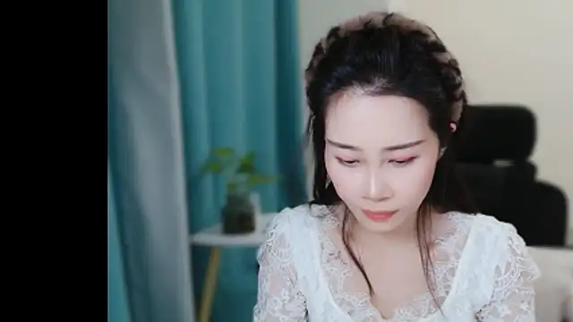 Snapshot of cfxc0317 chatting on 11-23-25, 12:16 cfxc0317 online show from 11-23-25, 12:16