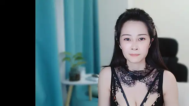 Snapshot of cfxc0317 chatting on 11-30-25, 12:20 cfxc0317 online show from 11-30-25, 12:20