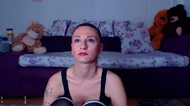 Snapshot of CassieSpell chatting on 04-23-26, 08:33 CassieSpell online show from 04-23-26, 08:33