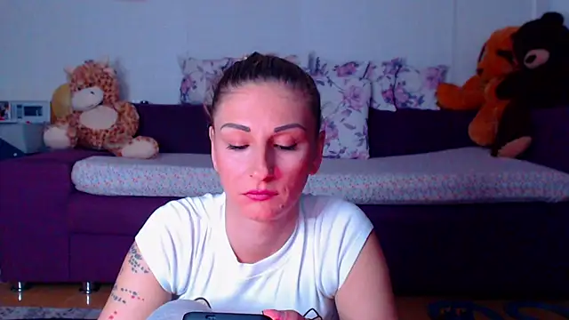 Snapshot of CassieSpell chatting on 04-26-26, 08:39 CassieSpell online show from 04-26-26, 08:39