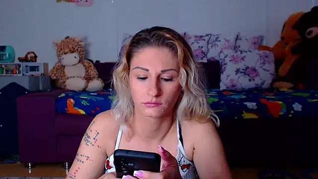 Snapshot of CassieSpell chatting on 04-30-26, 08:48 CassieSpell online show from 04-30-26, 08:48