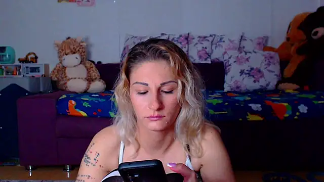 Snapshot of CassieSpell chatting on 04-30-26, 08:57 CassieSpell online show from 04-30-26, 08:57