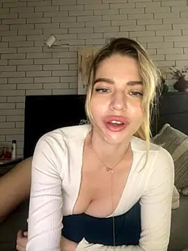 Snapshot of VIOLA-Sweeting chatting on 10-02-25, 09:33 VIOLA-Sweeting online show from 10-02-25, 09:33