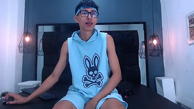 Daniel delux  online show from 09-26-25, 11:03